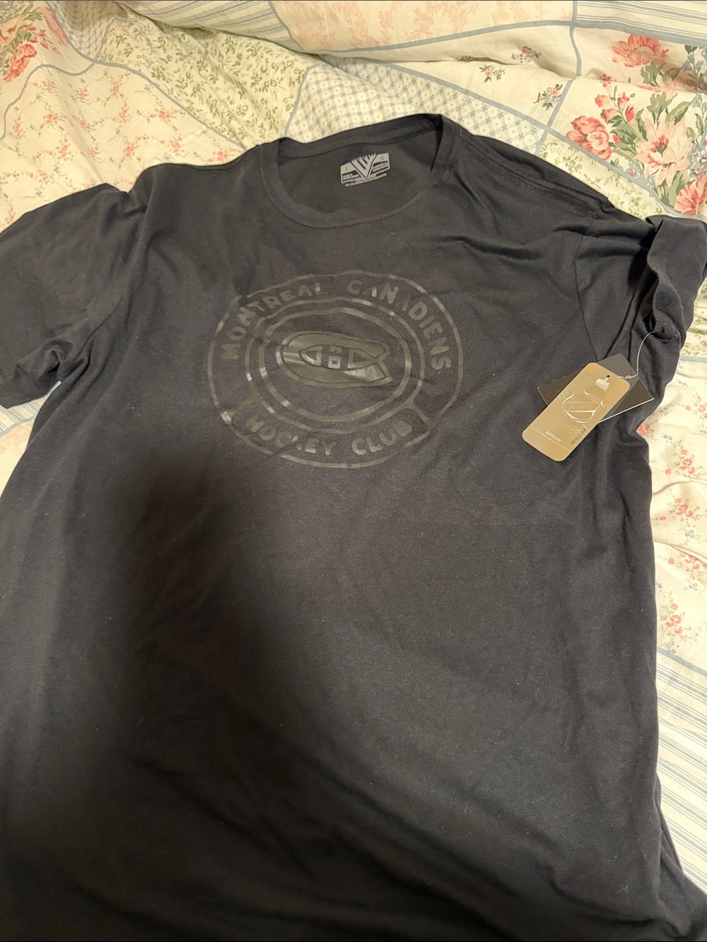 NWT Montreal Canadiens Blackout Tonal Logo T-Shirt - Size [large]